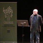 Gli scrittori sardi ricordano Sergio Atzeni, Desogus introduce la serata, Teatro Massimo, Cagliari, 11 gennaio 2015