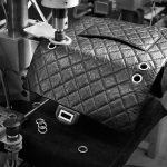 7. Lavorazione e creazione della 2.55 handbag by CHANEL© - La borsa è ultimata