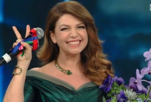 Cristina D'Avena sul palco dell'Aristo, Sanremo 2016 (RaiUno©)