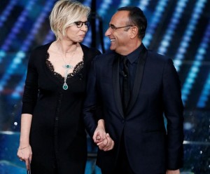 Sanremo2017, Carlo Conti e Maria De Filippi alla conduzione.