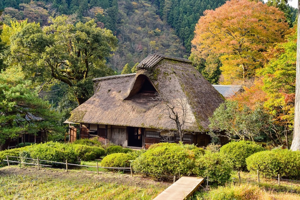 Un'estate con la strega dell'ovest, recensione su www.mockupmagazine.it, tipica casa giapponese (Free License, Pixabay)